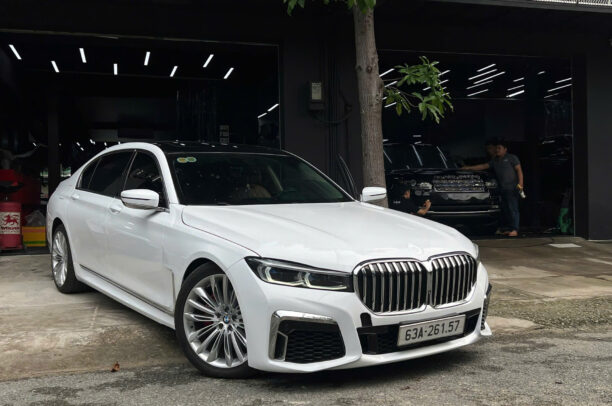 Cho Thuê Xe BMW 7 Series 4 Chỗ Sang Trọng