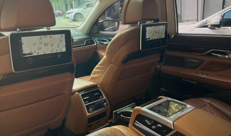 Cho Thuê Xe BMW 7 Series 4 Chỗ Sang Trọng