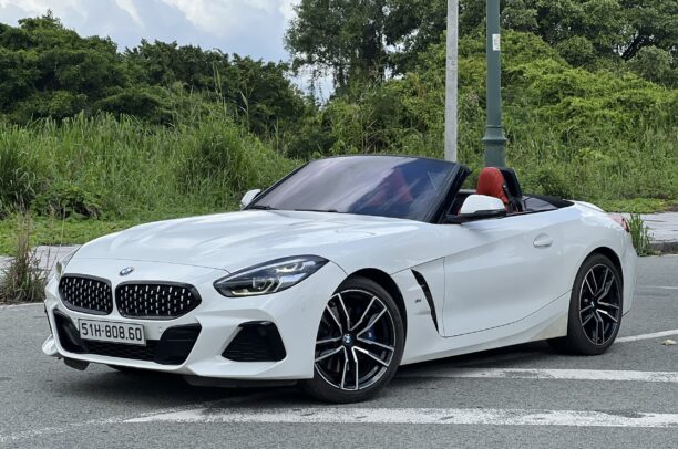 Cho Thuê Xe BMW Z4 Mui Trần