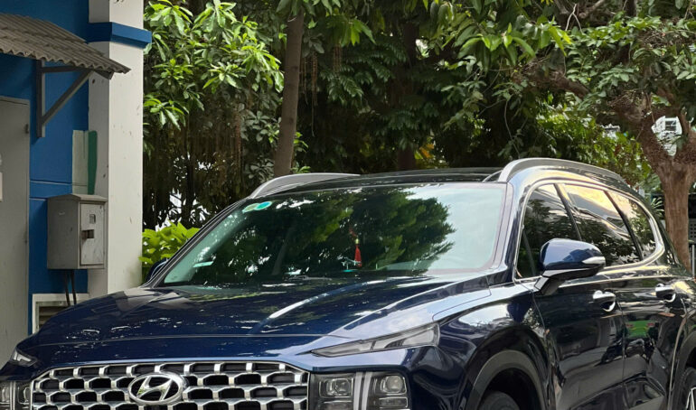 Cho Thuê xe 7 chỗ tự lái Hyundai Santa Fe