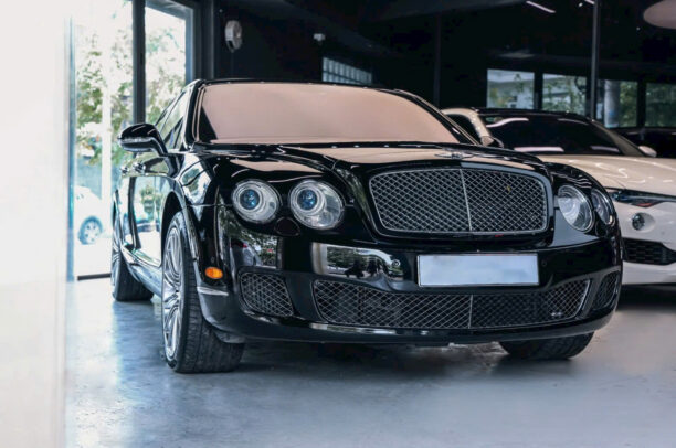 Cho Thuê Xe Bentley Flying Spur Hạng Sang