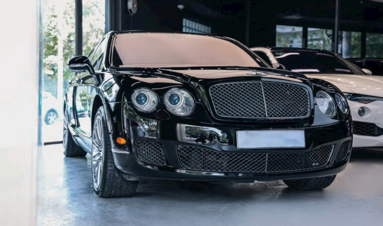 Cho Thuê Xe Bentley Flying Spur Hạng Sang