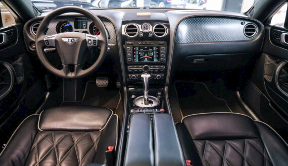 Cho Thuê Xe Bentley Flying Spur Hạng Sang