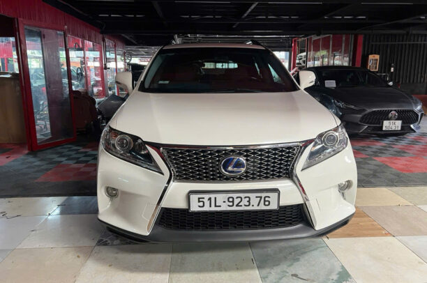 Thuê Xe Lexus RX350 5 Chỗ Tự Lái Tại TP.HCM
