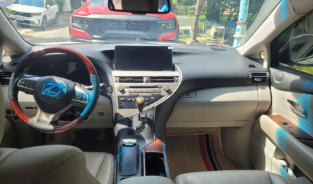 Thuê Xe Lexus RX350 5 Chỗ Tự Lái Tại TP.HCM