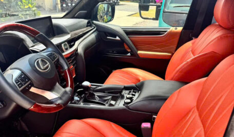 Cho Thuê Xe Lexus LX570 Hạng Sang 7 Chỗ Tại Sài Gòn