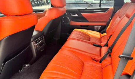 Cho Thuê Xe Lexus LX570 Hạng Sang 7 Chỗ Tại Sài Gòn