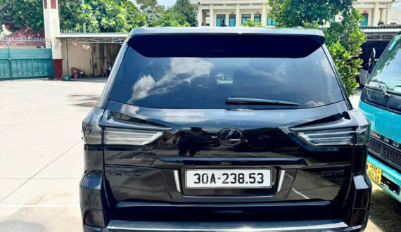 Cho Thuê Xe Lexus LX570 Hạng Sang 7 Chỗ Tại Sài Gòn