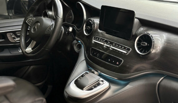 Thuê Xe Mercedes V250 Hạng Sang 7 Chỗ Cỡ Lớn