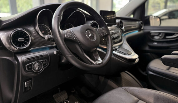 Thuê Xe Mercedes V250 Hạng Sang 7 Chỗ Cỡ Lớn