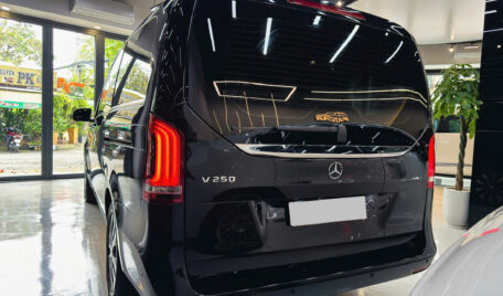 Thuê Xe Mercedes V250 Hạng Sang 7 Chỗ Cỡ Lớn