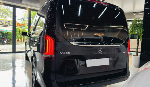 Thuê Xe Mercedes V250 Hạng Sang 7 Chỗ Cỡ Lớn