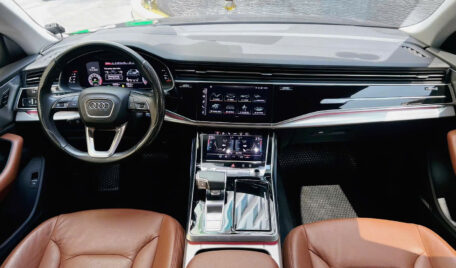 Thuê Xe Audi Q8 5 Chỗ Tự Lái Tại TP.HCM