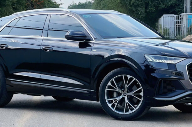 Thuê Xe Audi Q8 5 Chỗ Tự Lái Tại TP.HCM
